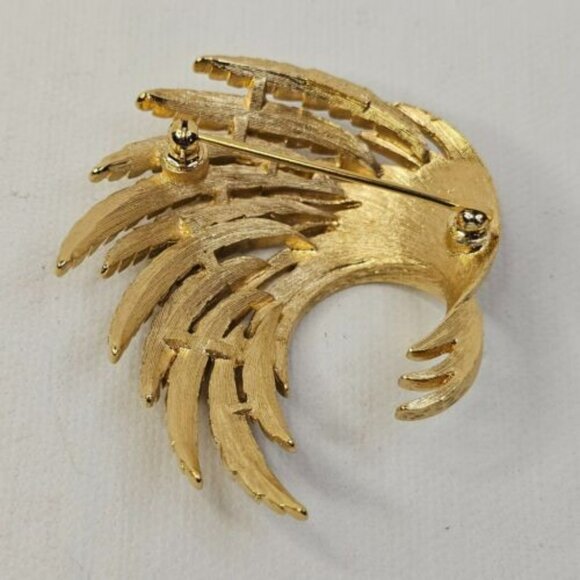 Monet Gold Tone Metal Straw Wheat Brooch Harvest Marked Pin - Picture 2 of 7